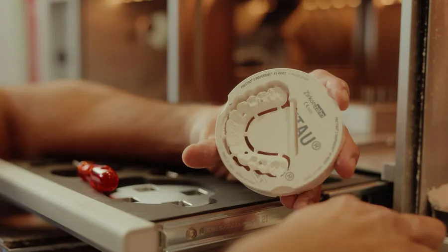 Zirkonzahn Prettau 2 Dispersive disc with milled arch, at the mill